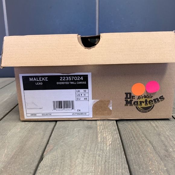 dr martens maleke twill canvas